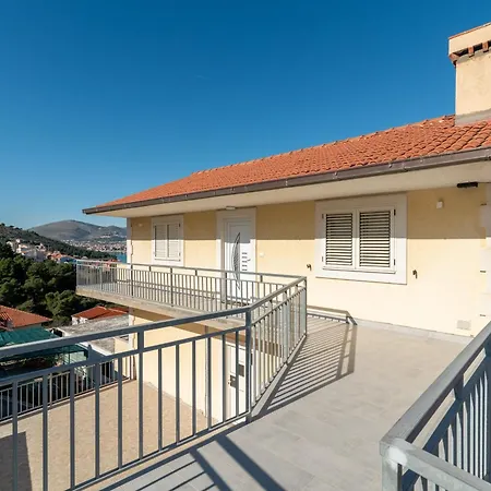 Paradiso Trogir