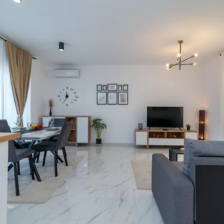 Apartment Paradiso