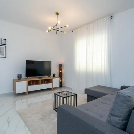 Apartment Paradiso *